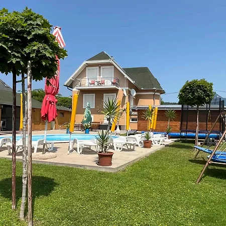 17 Apartment Gyenesdiás