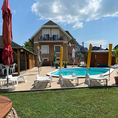 17 * 根尼斯迪亚斯